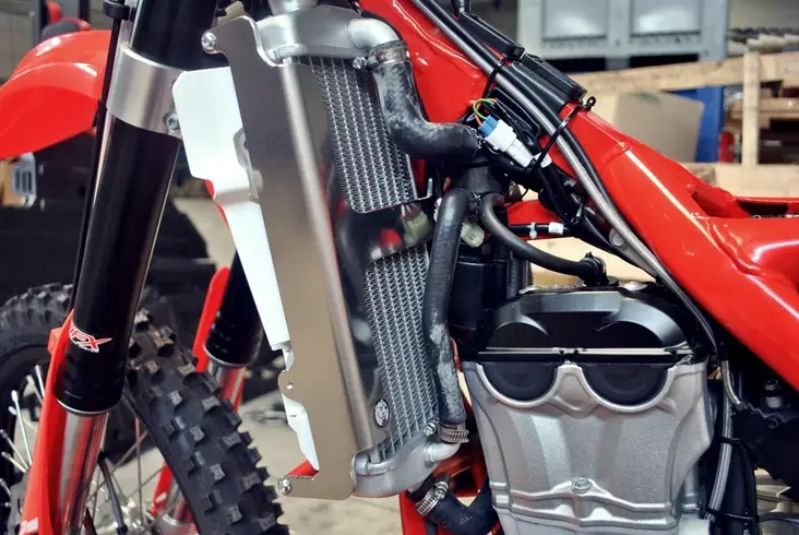 AXP Radiator Guards Beta 350/390/430/480 - Kylarskydd - D133440 - 1