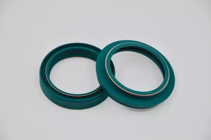 SKF Heavy Duty Oil & Dust Seal 45 mm. - - Gaffeltätning - D251740 - 1