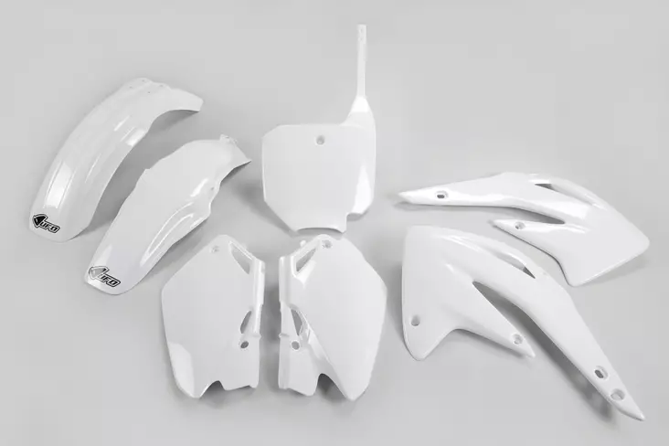 UFO Plastkit 5-delar Vit CR85 03- - Plastkit - D380250 - 1