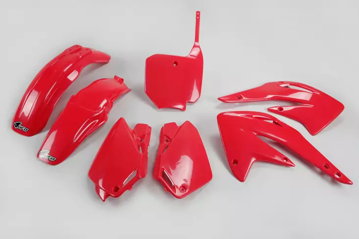 UFO Plastkit 5-delar Röd CR85 03- - Plastkit - D380251 - 1