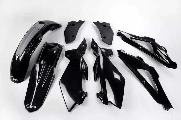 UFO Plastkit 4-delar Svart HVA 2-takt CR - Plastkit - D33772 - 1