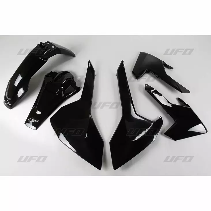 UFO Plastkit 5-delar Svart 001 HVA TE/FE - Plastkit - D103442 - 1
