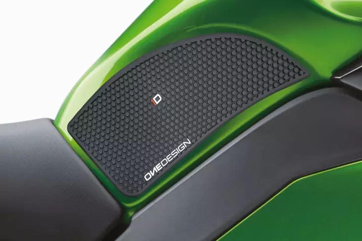 Puig Lateral Tank Pads Kawasaki C/Black - Tankskydd - D261104 - 1