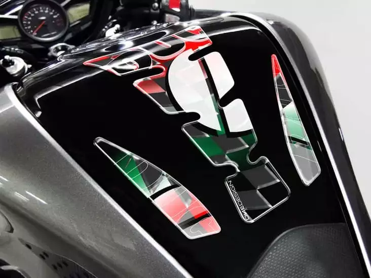 Puig Tank Pad Wings Ducati C/Red-Black - Tankskydd - D182015 - 1