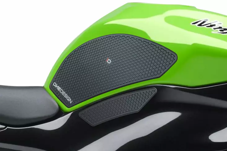 Puig Lateral Tank Pads Kawasaki C/Black - Tankskydd - D261106 - 1