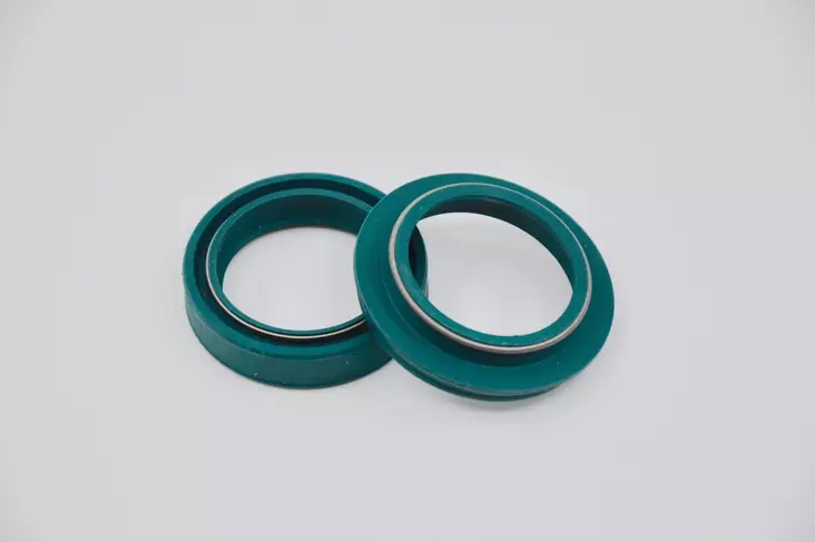 SKF Oil & Dust Seal 37 mm. - SHOWA - Gaffeltätning - D251726 - 1
