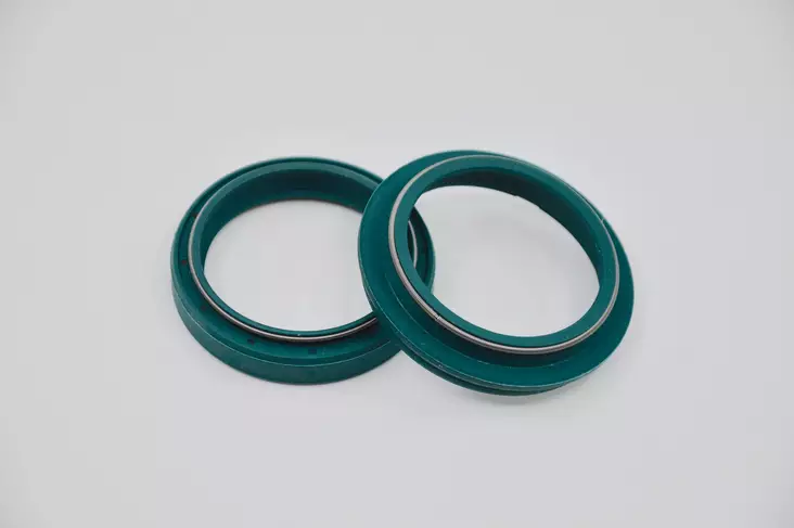 SKF Oil & Dust Seal 43 mm. - SHOWA - Gaffeltätning - D251736 - 1