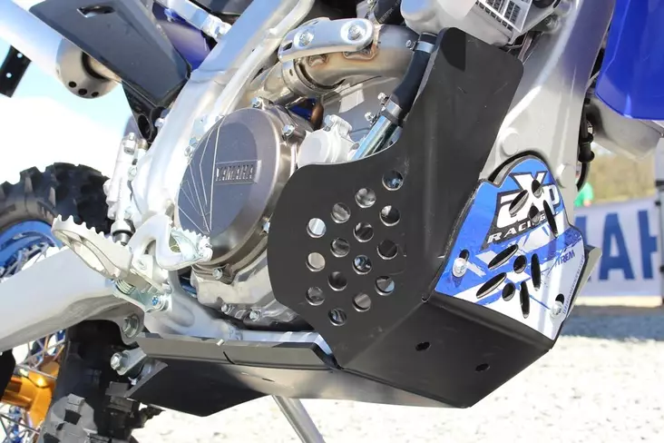 AXP Xtrem HDPE Hasplåt Svart Yamaha WR25 - Hasplåtar  - D133497 - 1