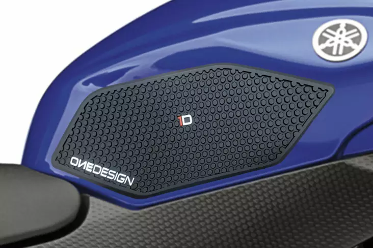 Puig Lateral Tank Pads Yamaha C/Black - Tankskydd - D261138 - 1