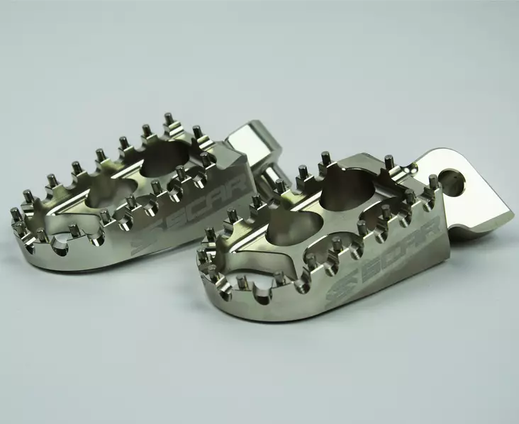 Scar Standard Footpegs - SX85/105 Titani - Fotpinnar - D156038 - 1