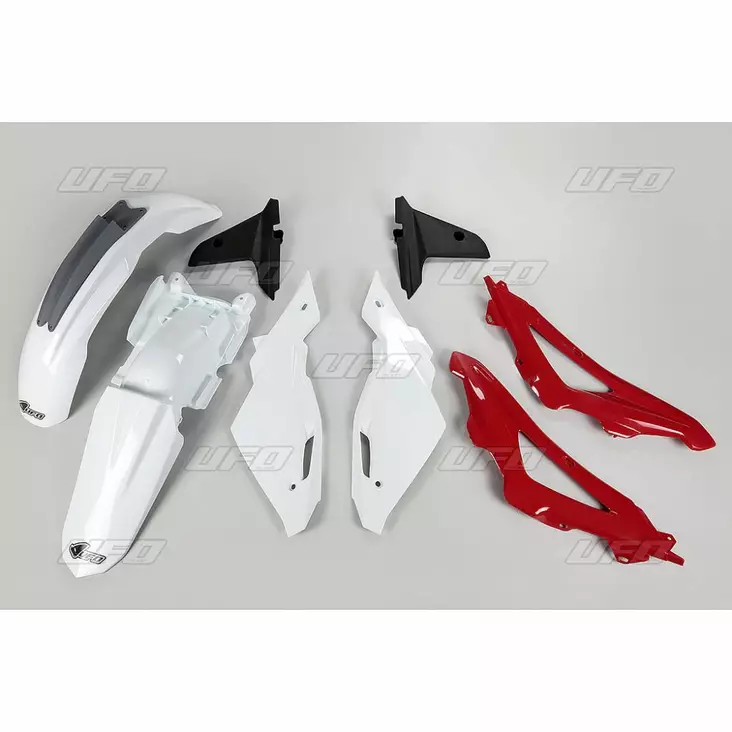 UFO Plastkit 4-delar original HVA 2-T CR - Plastkit - D33788 - 1